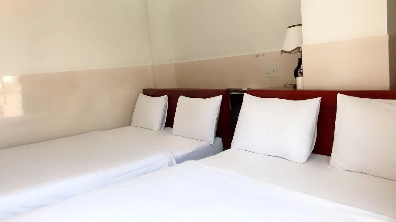 Nam Phuong Hotel 나트랑