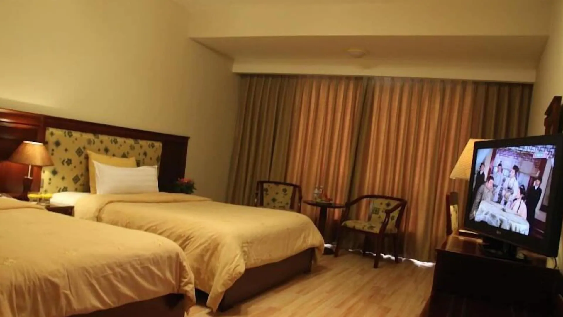 Nam Phuong Hotel 나트랑