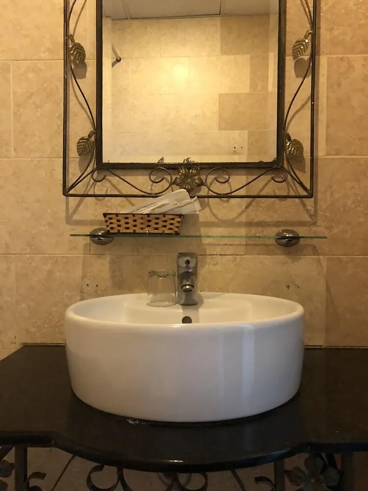 Nam Phuong Hotel 나트랑